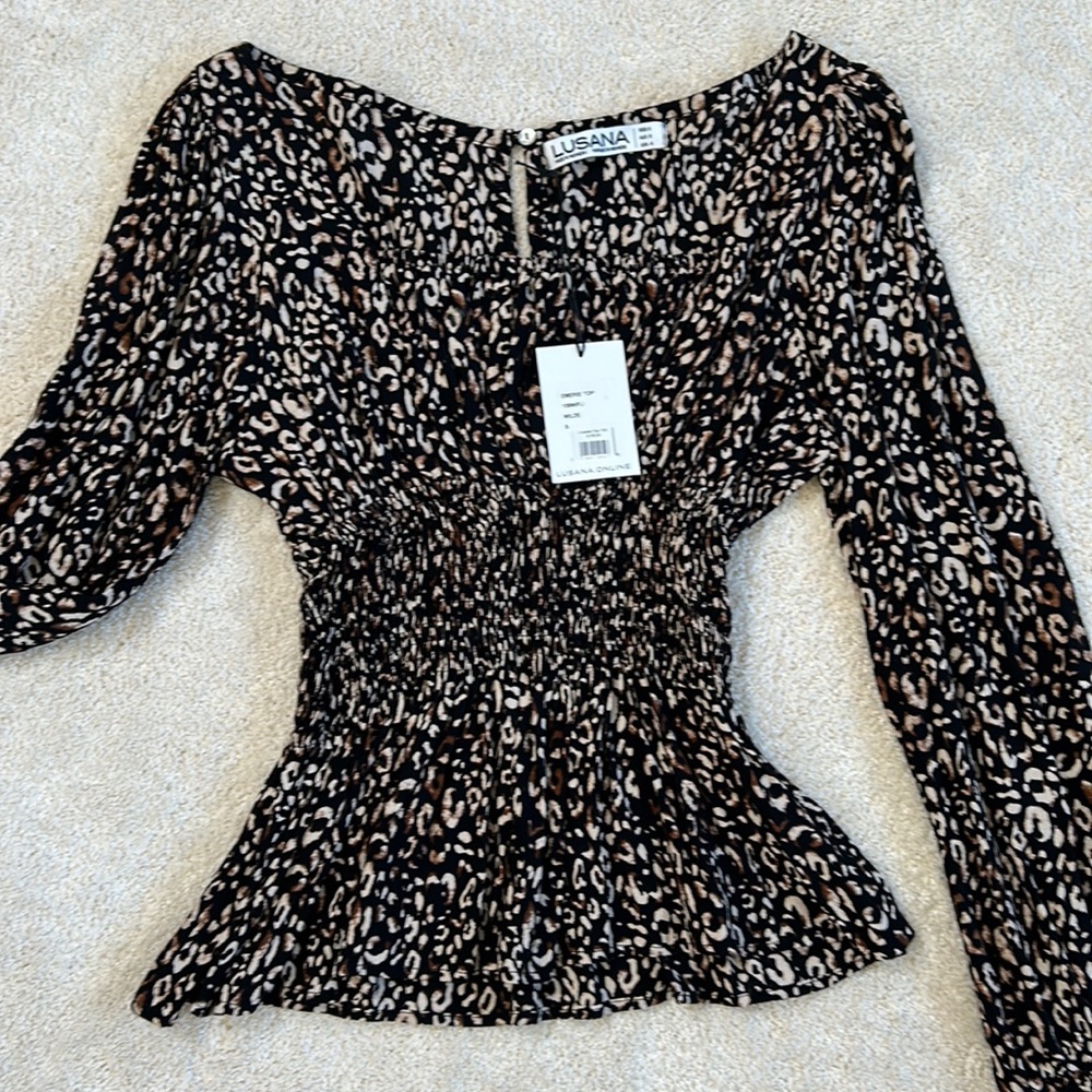 Lusana Emerie Top-NWT!!
